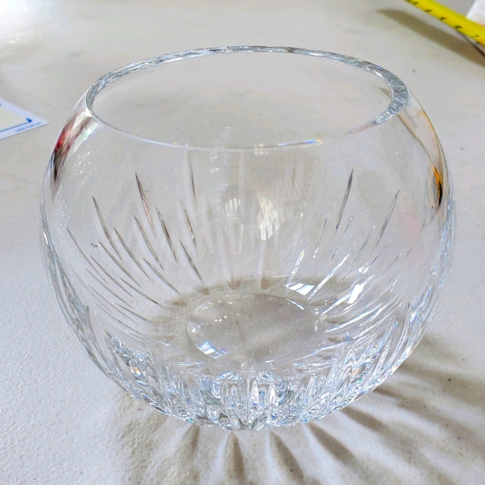 Vera Wang Wedgewood round crystal bowl vase